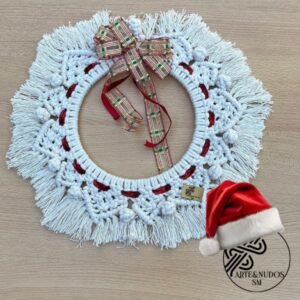 Corona Navideña Artesanal de Macramé – Blanca & Bordó