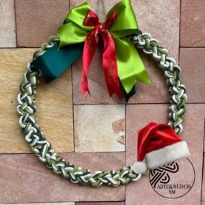 Corona Navideña Trenzada en Macramé – Modelo Bosque Festivo